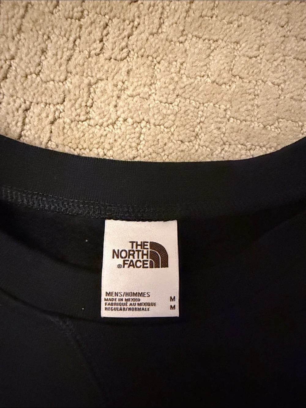 NWOT The North Face Men's Black Crewneck Sweatshirt Size Medium